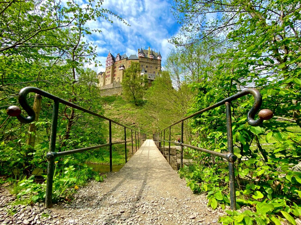 German Moselle online travel guide, Burg Eltz