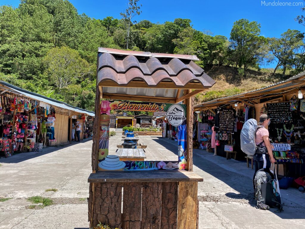 Boquete hike & travel guide, Artisan Village