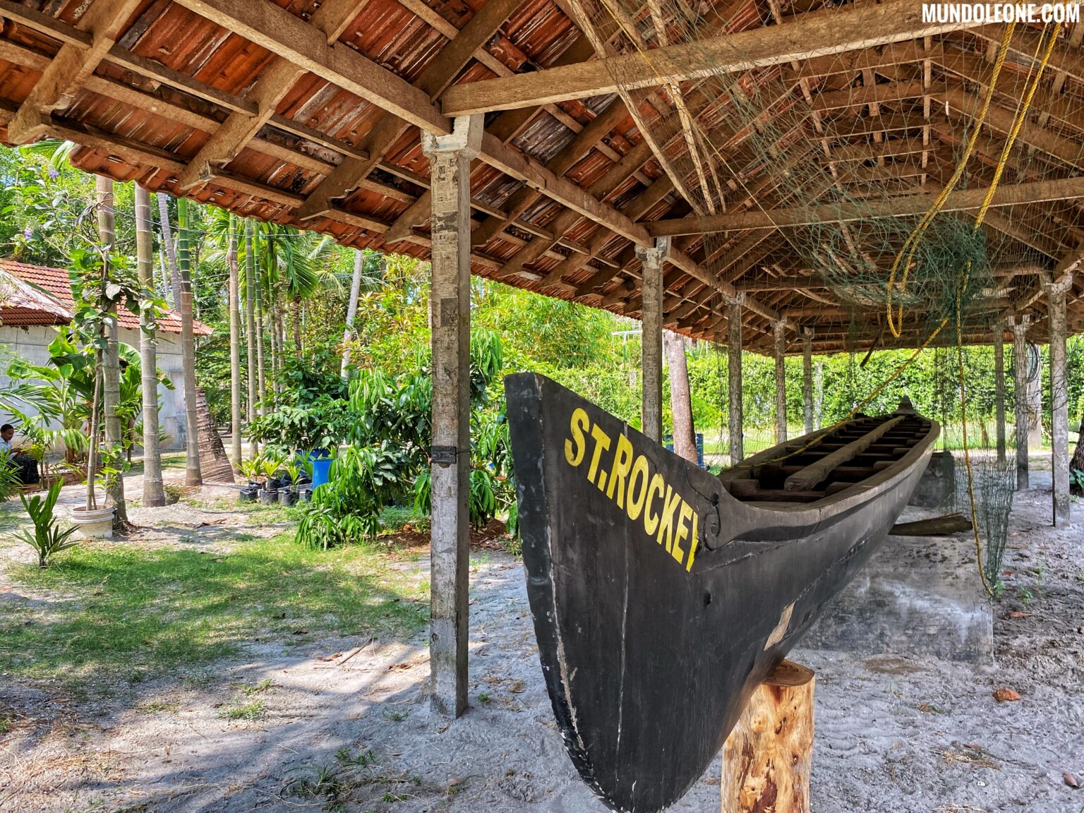 Kerala online travel guide, traditional village Kochi, Nehru Trophy boat race