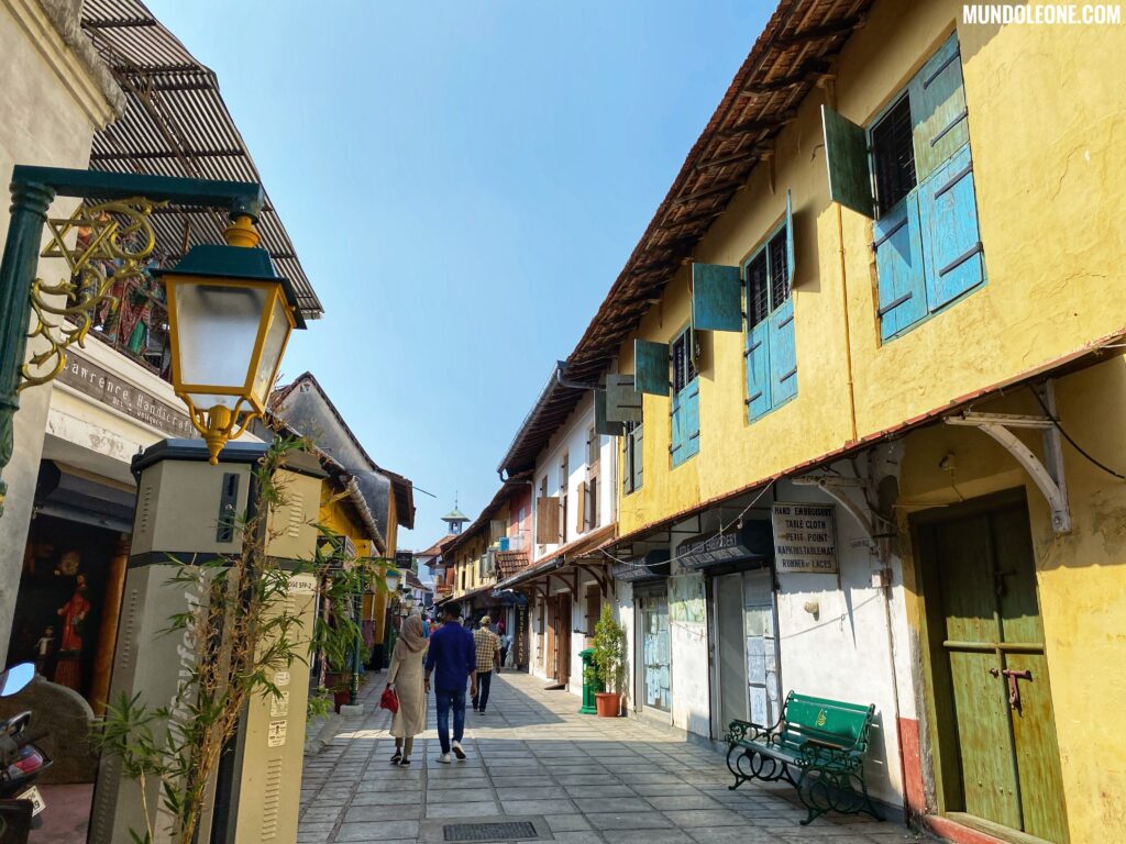 Kerala online travel guide, fort Kochi, shops