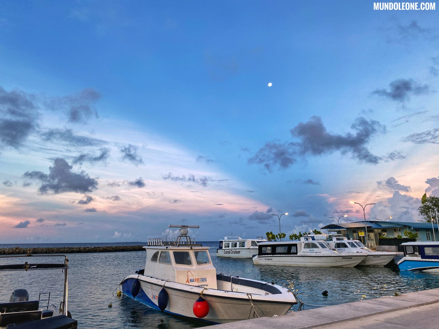 Ukulhas harbour, sunset, colours