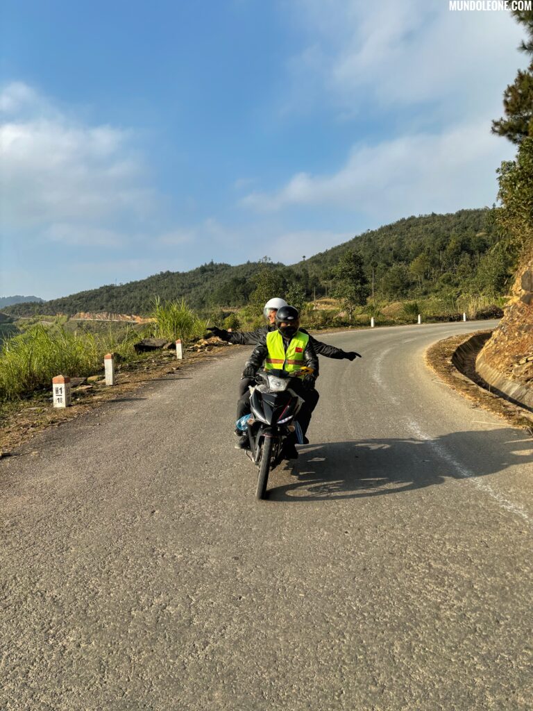 Ha Giang loop, motor, easy rider guide, Lila Inn & tours, Mundo Leone